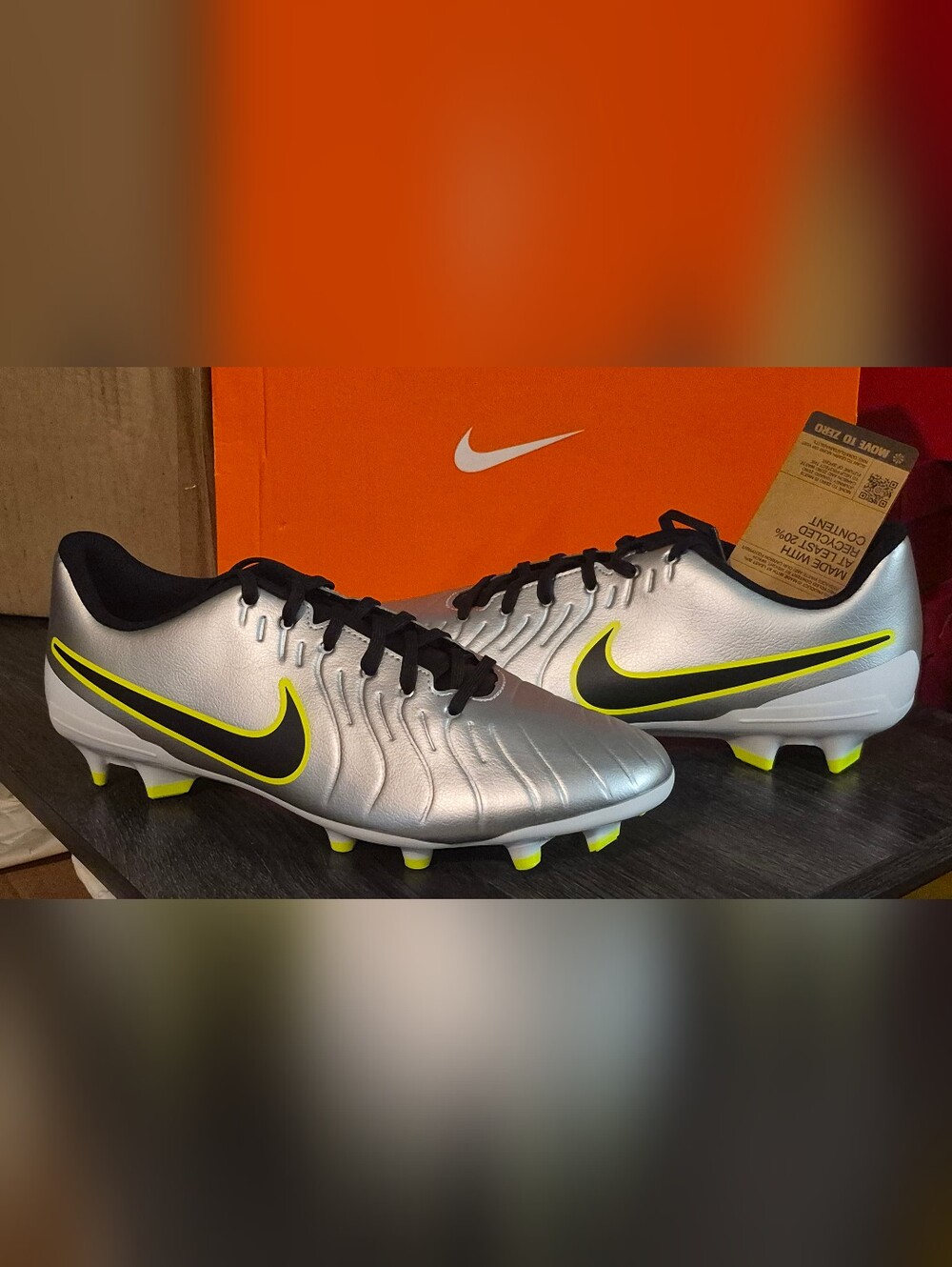 Nike Men’s Silver & Black Soccer Cleats